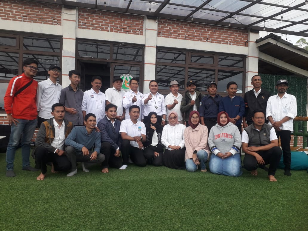 Sekdes Sekdes se-Kecamatan Cisurupan Garut Gelar Halal Bihalal Sekaligus Rakor ...